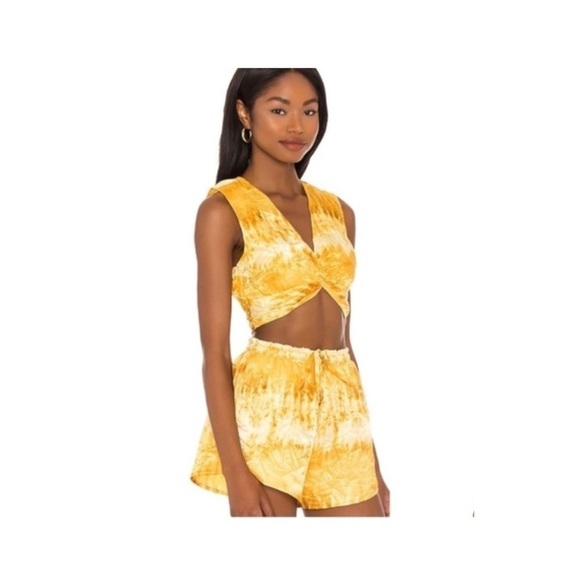 💋NWT House Of Harlow x Sophia Richie Golden Tie Dye Short & Crop Top Set - Picture 3 of 16